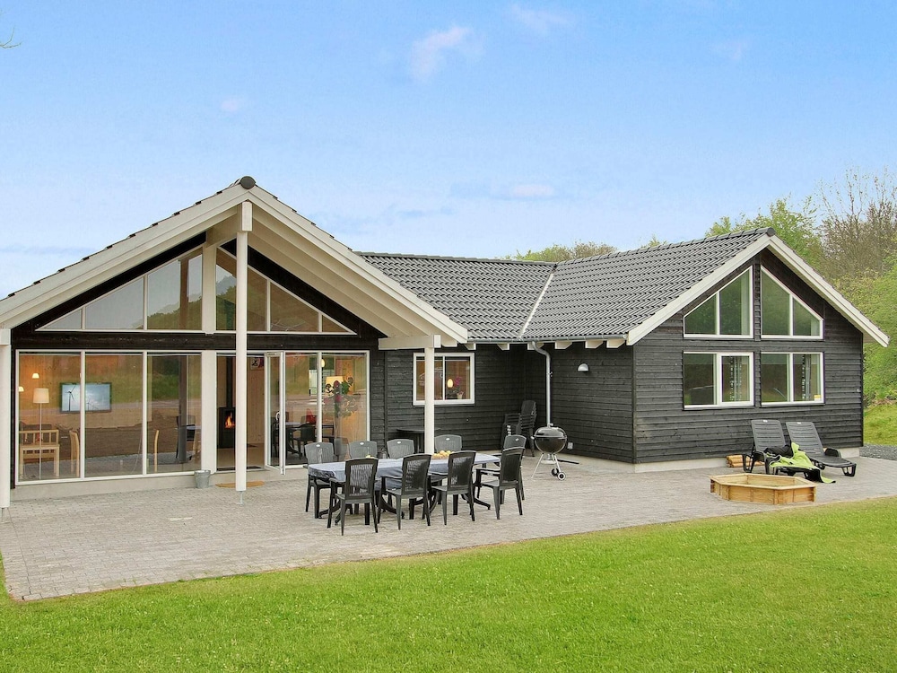 Luxury Pool Villa in Lohals By Traum Ferienwohnungen — 4-Star Luxury Hotel in Thuro By, Denmark