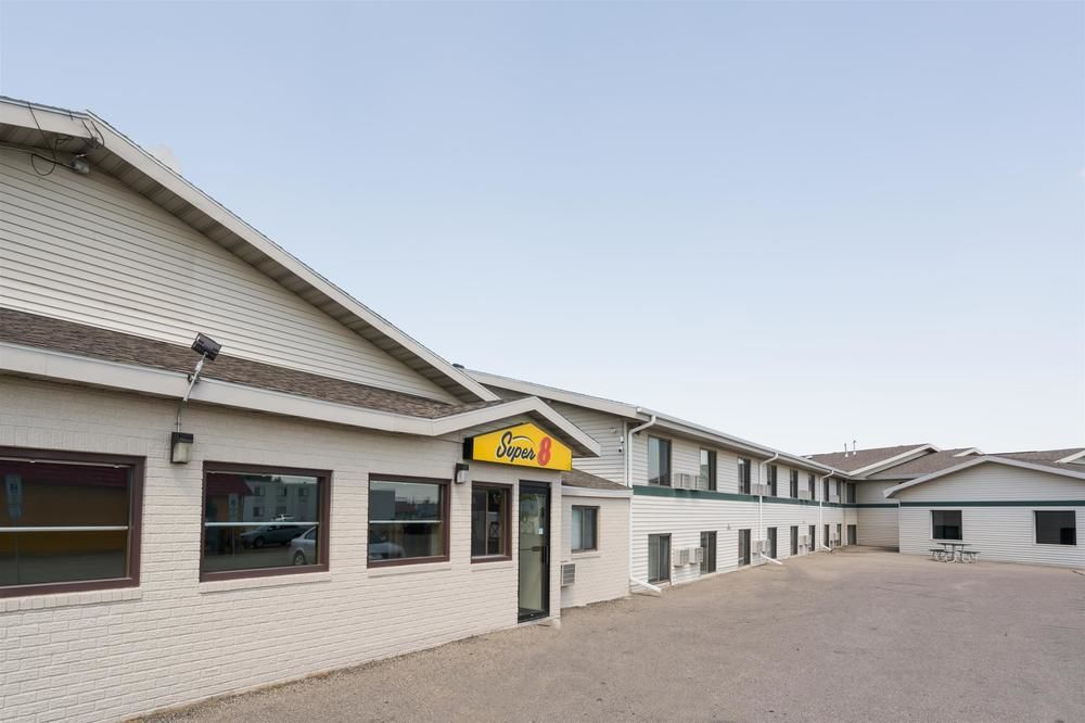 Bison Inn and Suites - photo 7