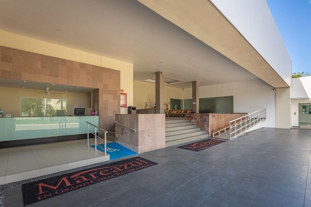 NEW Casa Miramar Ocean View 325 S apts — 4-Star Luxury Hotel in Playa Del Carmen, Mexico