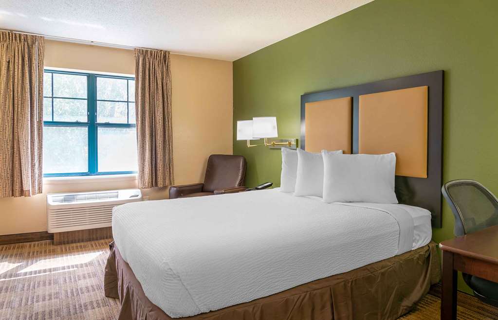 Extended Stay America Select Suites Detroit Sterling Heights - photo 6