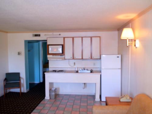 Cerca Del Mar Motel - photo 12