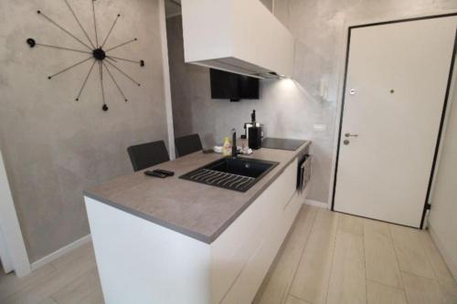 Bilocale di Lusso Open Space — 4-Star Luxury Hotel in Cologno Monzese, Italy