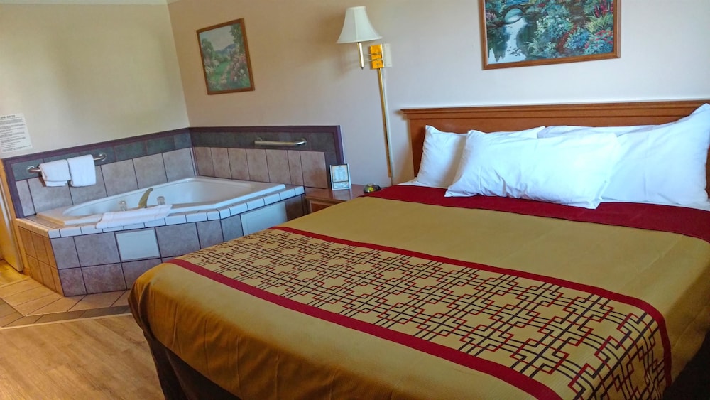 Americas Best Value Inn & Suites Thief River Falls - photo 19