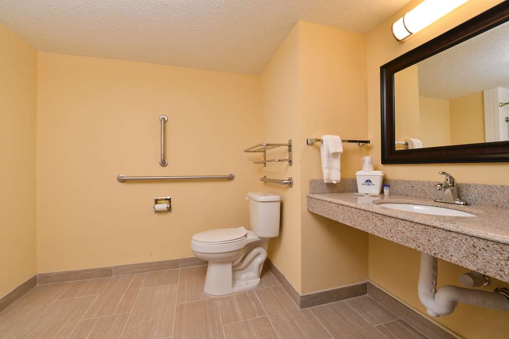 Americas Best Value Inn Tupelo Barnes Crossing - photo 22