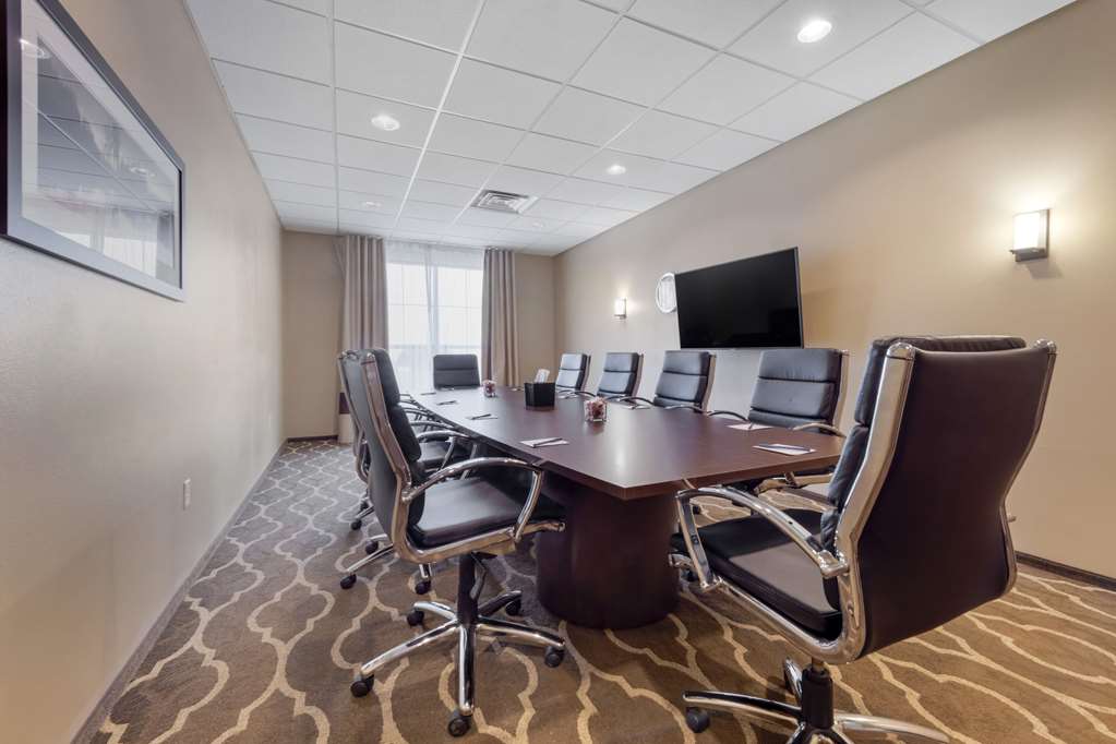 Comfort Suites and Conference Center - photo 32