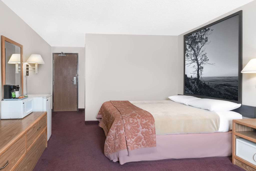 Super 8 Valley City - photo 11