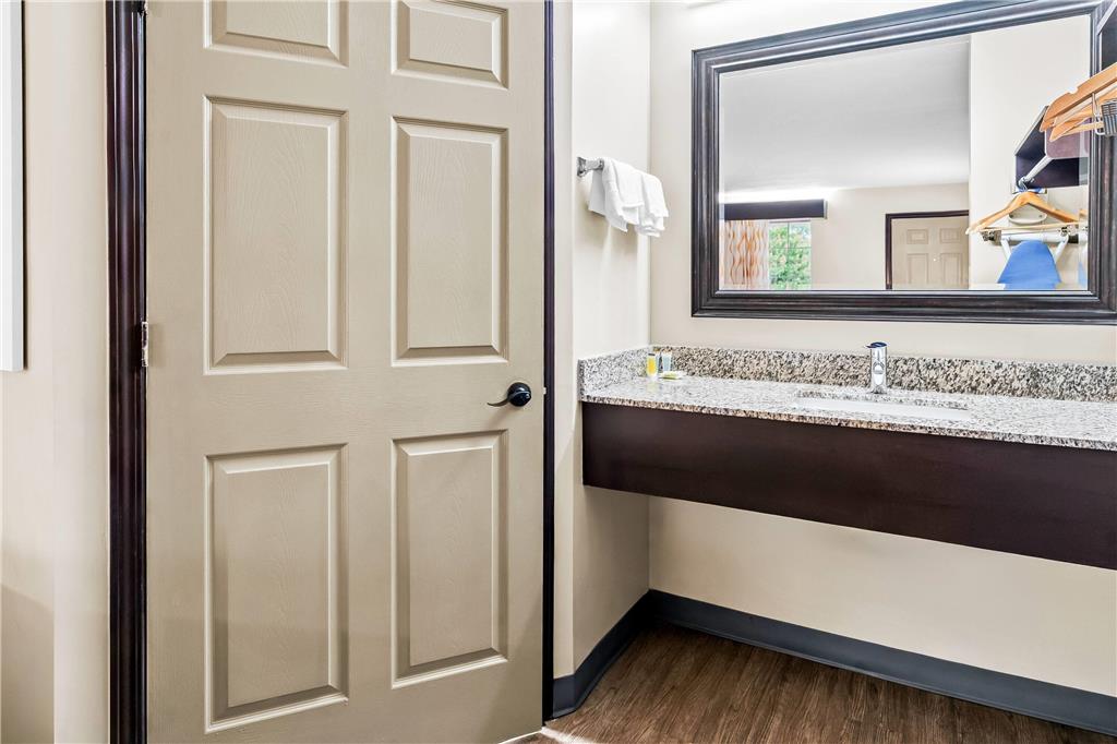 Days Inn by Wyndham Spartanburg - photo 17