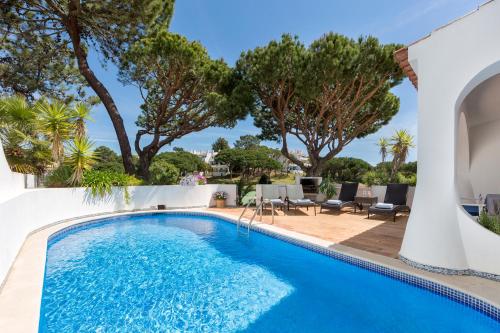 Villa Carlos — 4-Star Luxury Hotel in Loule, Portugal