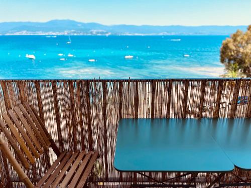 Front de Mer Beau T3 Climatise Balcon Parking Ajaccio in Ajaccio, France