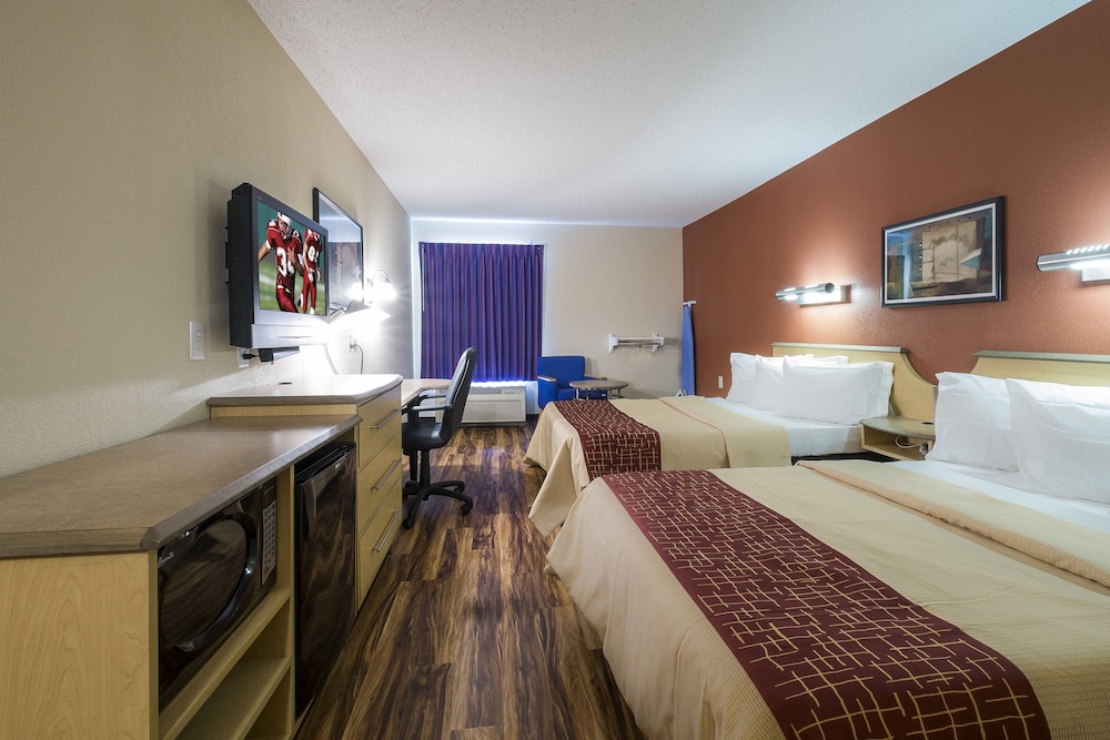 Red Roof Inn & Suites Philadelphia Bellmawr - photo 16