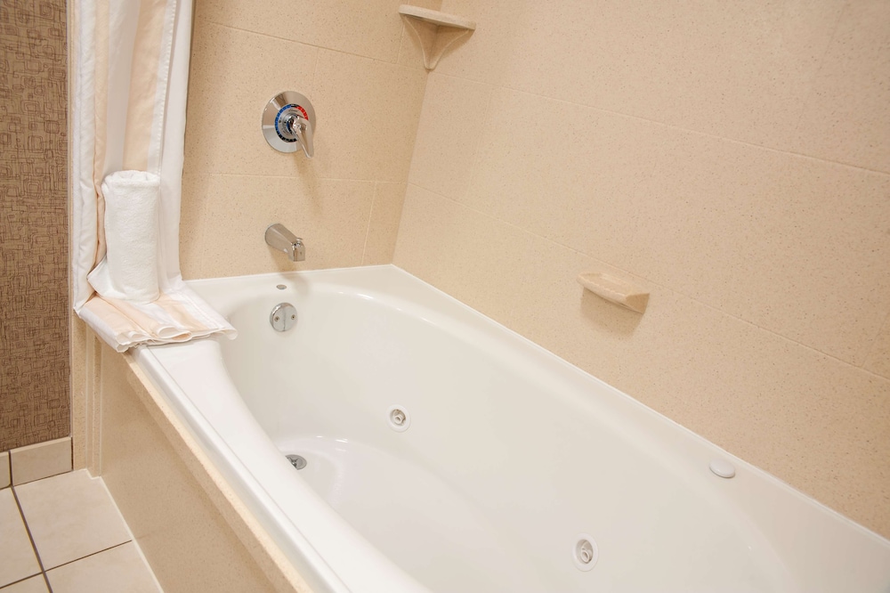 Hilton Garden Inn Indianapolis South Greenwood - photo 19
