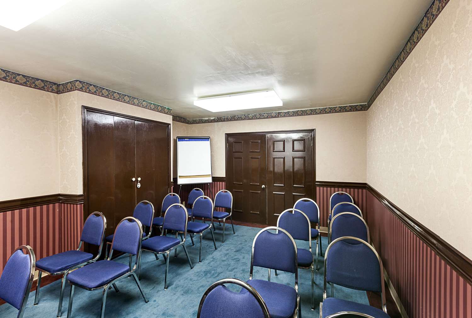 Quality Inn Near Medical Center - photo 33