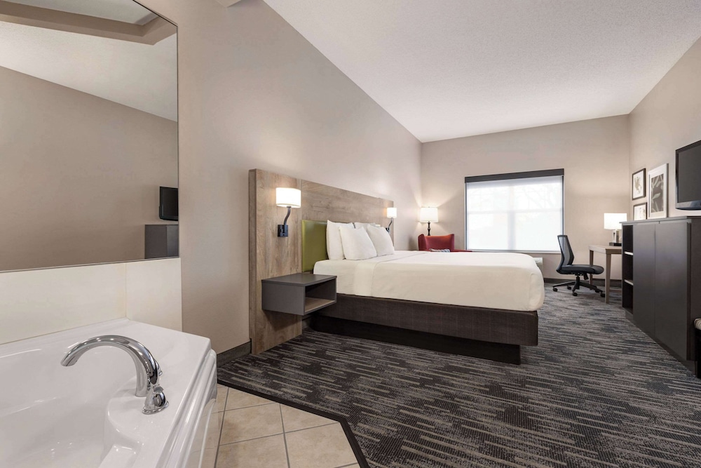 Country Inn & Suites by Radisson St. Cloud East MN - photo 18