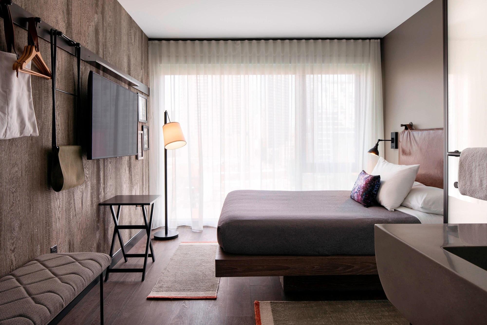 Moxy Chicago Downtown - photo 18