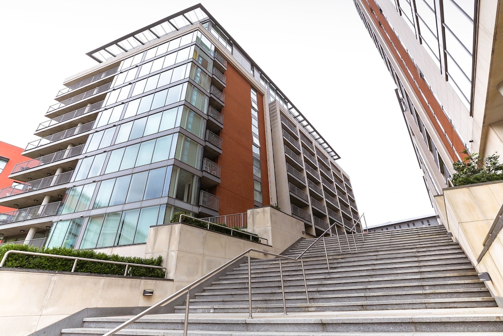 Waterside Bliss Austin David Apartments — 4-Star Luxury Hotel in London, United Kingdom