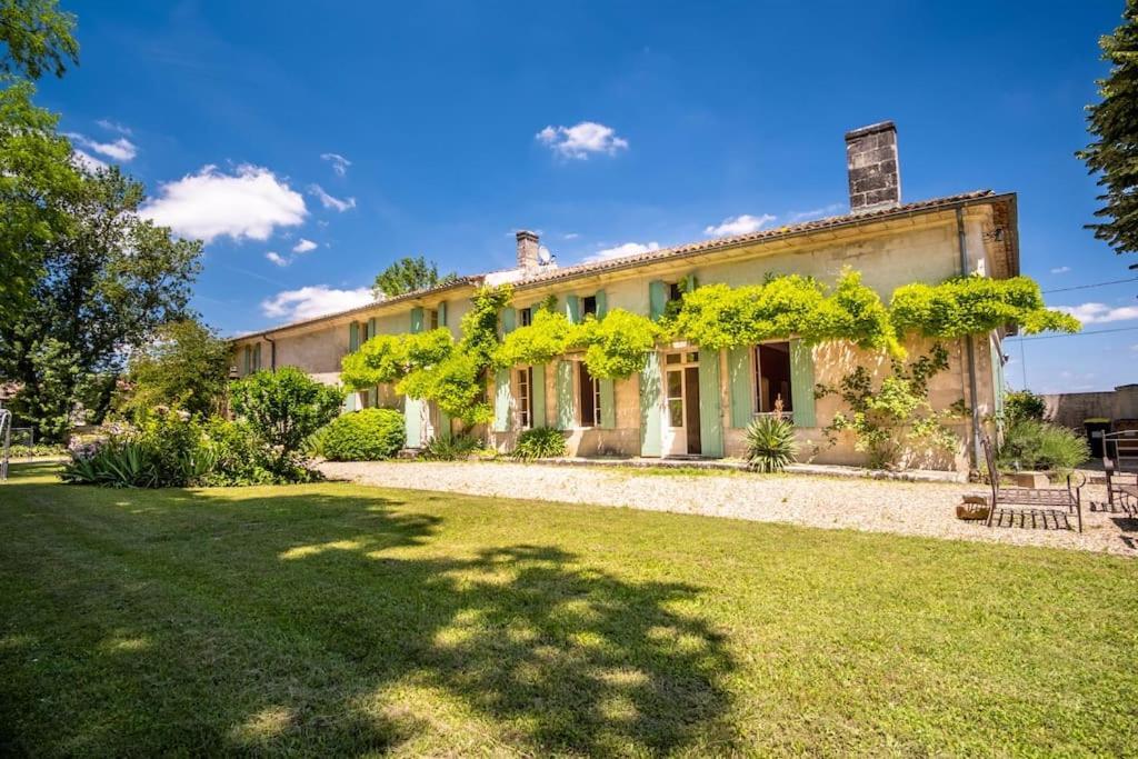 Belle Maison de Charme — 4-Star Luxury Hotel in Lussac, France