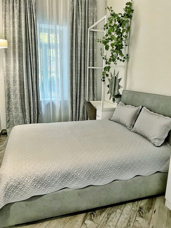 Anna Stevar brand apartment