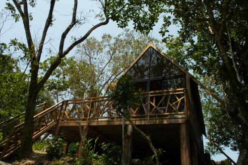 RíoBosque Cabañas de lujo frente al rio desayuno incluido san carlos antioquia — 4-Star Luxury Hotel in San Carlos, Colombia