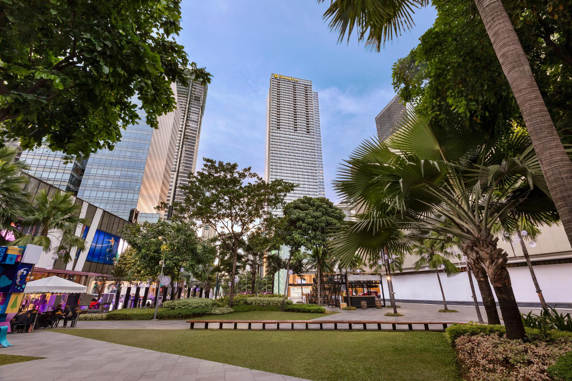 Shangri La The Fort Manila in Makati City, Philippines