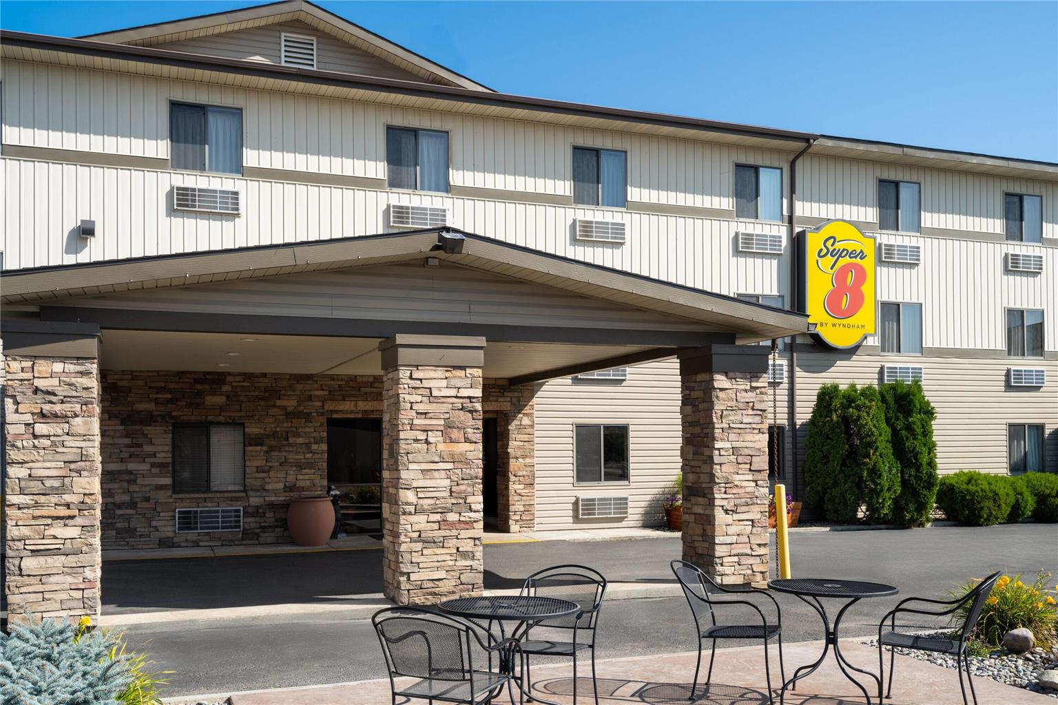 Super 8 by Wyndham Kalispell Glacier National Park - photo 4
