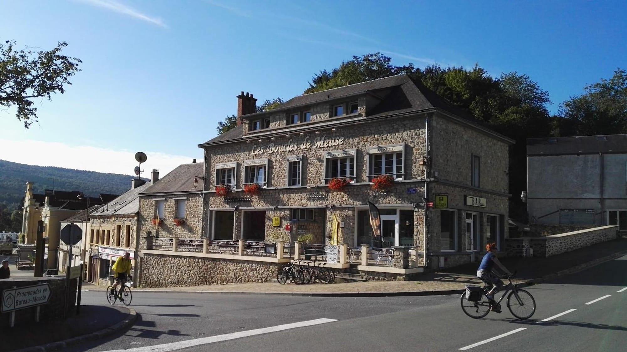 Hôtel les Boucles de Meuse — hotel in Montherme