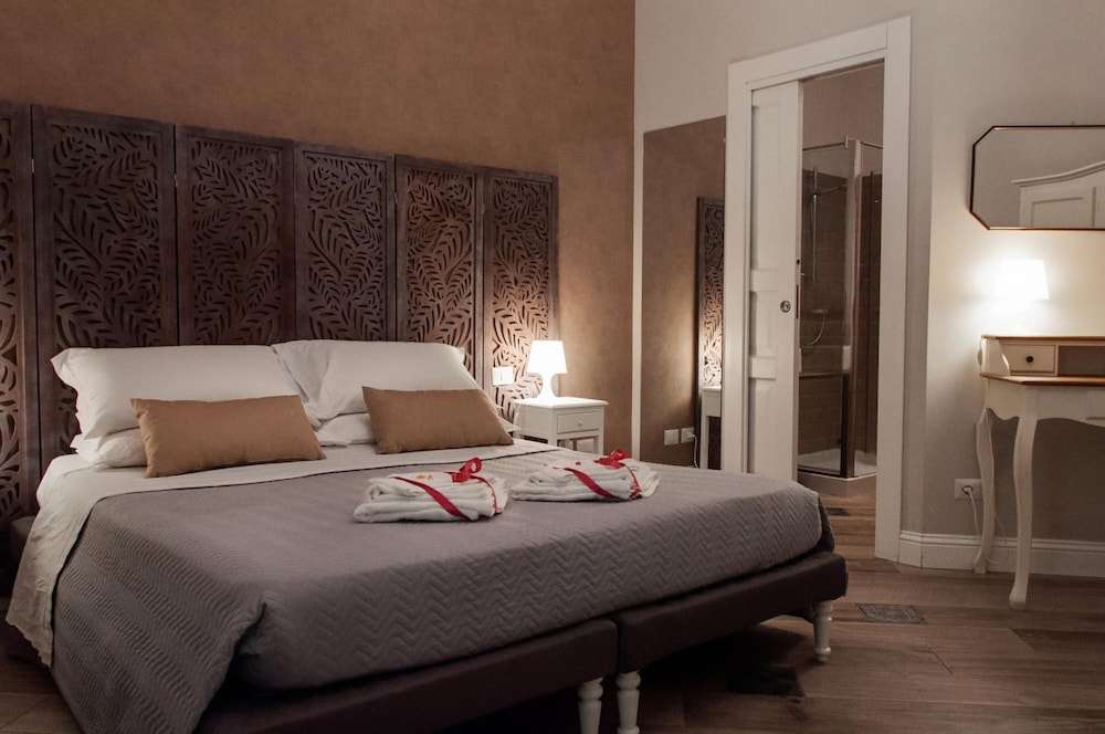 Real Giardinetto a Toledo - last minute hotel in Naples