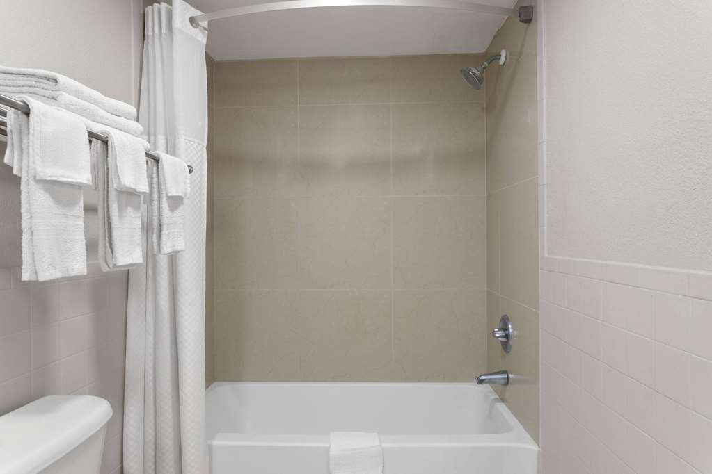 Days Inn by Wyndham St. Petersburg Central - photo 25