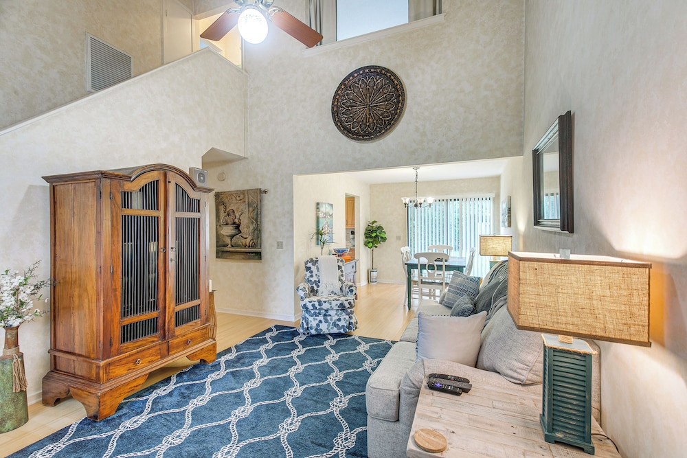 Convenient St Simons Island Home 3 Mi to Beach — 4-Star Luxury Hotel in Saint Simons Island, United States