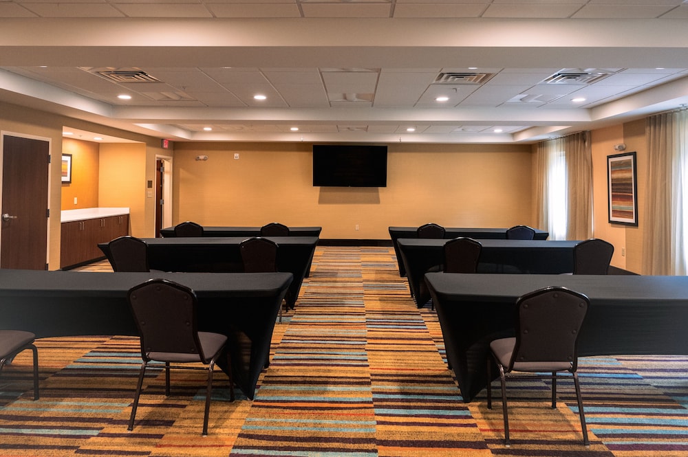 Fairfield Inn & Suites by Marriott Atlanta Fairburn - photo 37