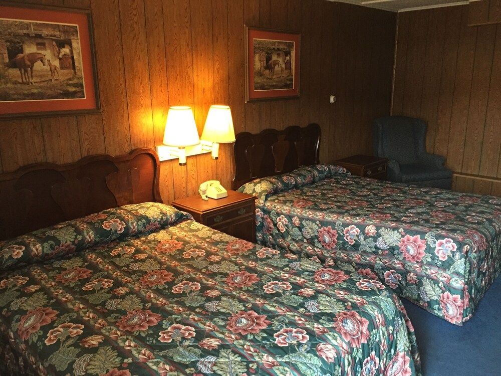 M & M Motel - photo 12