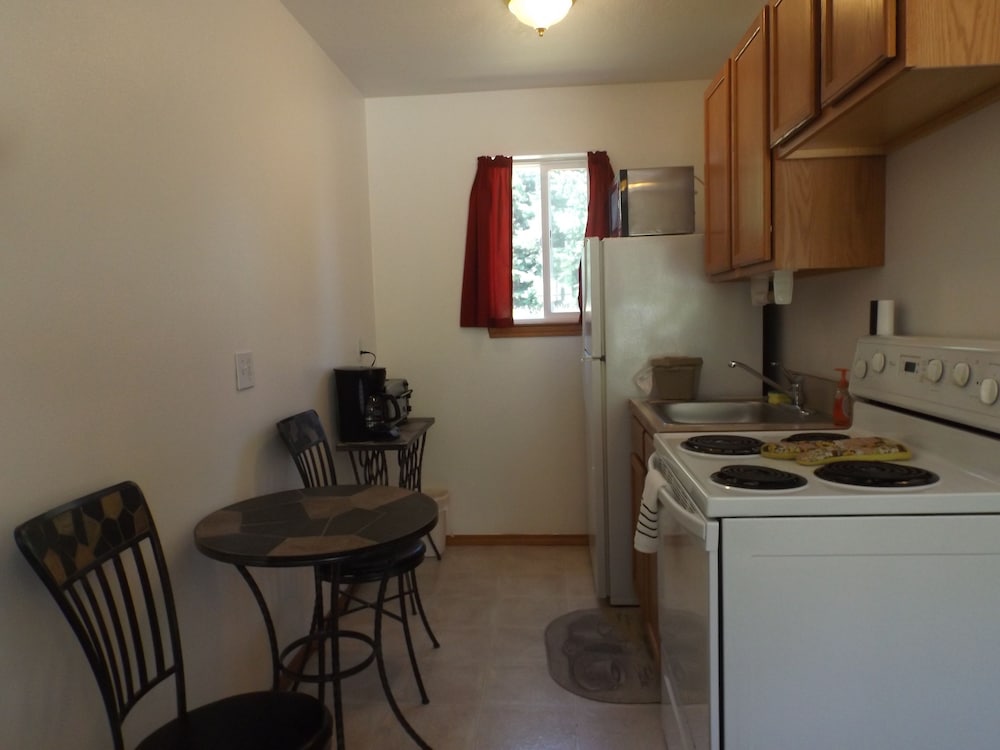 Clark Fork Lodge - photo 11