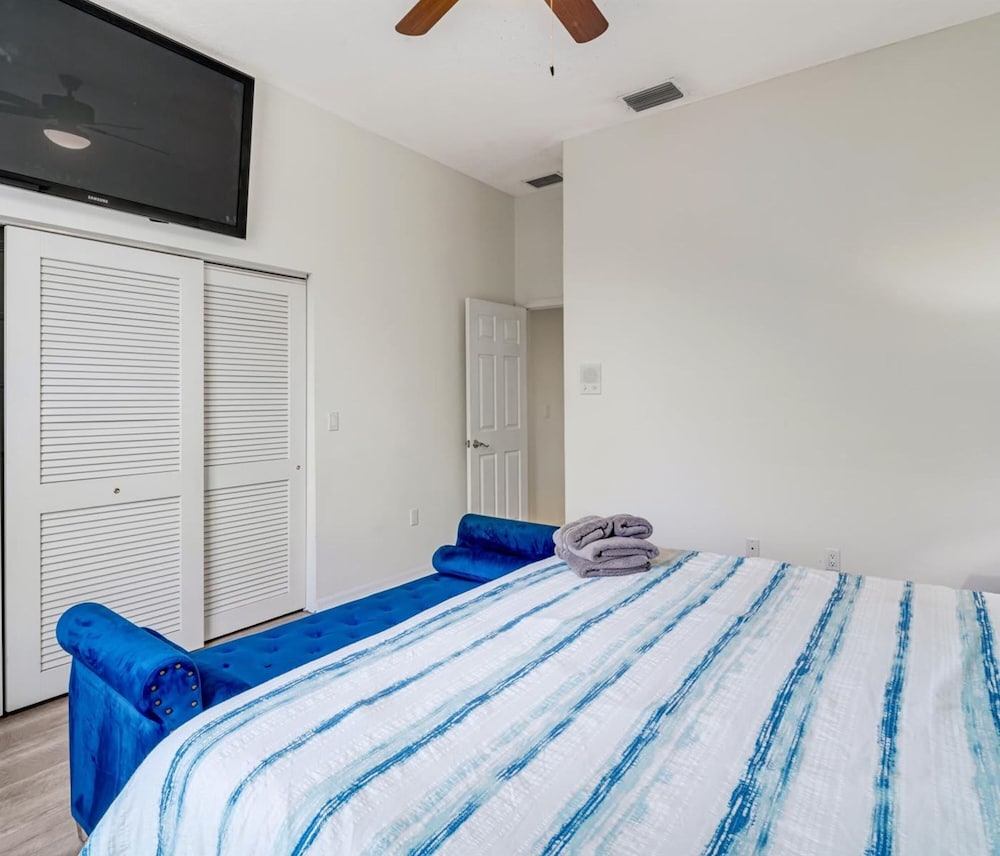 Siesta Key Marvel Pool SPA Deeded Beach Access - photo 77