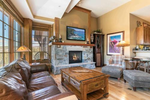 Iron Horse Lodge South 502 by East West Hospitality — 4-Star Luxury Hotel in Truckee, United States