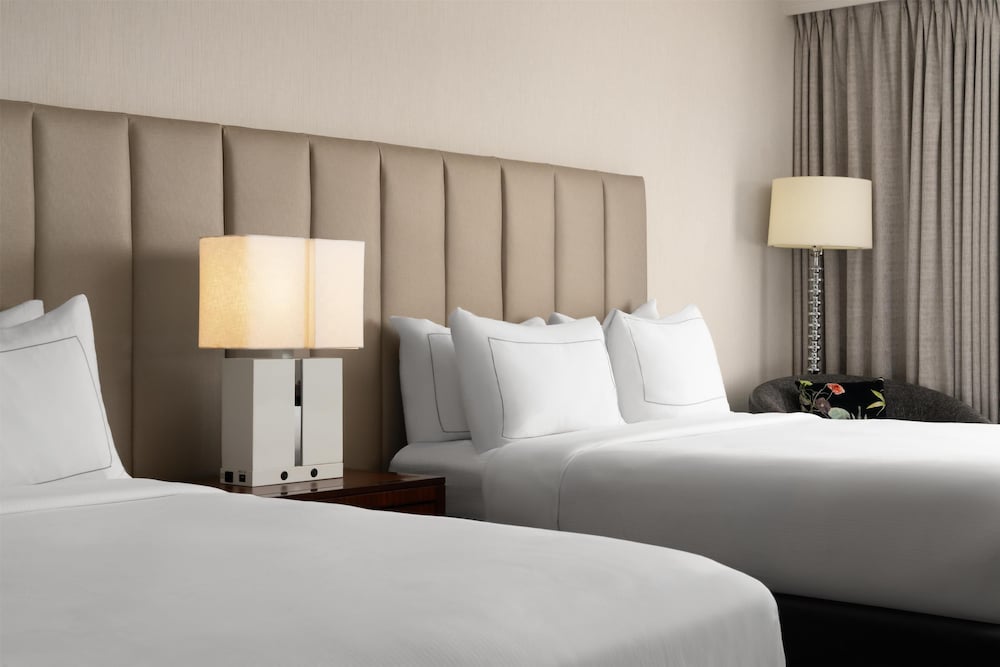 DoubleTree by Hilton Fairfield Hotel & Suites - photo 30