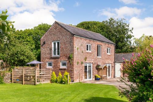 Church House Barn Lake District & Solway Coast with Solway Firth views — 4-Star Luxury Hotel in Silloth, United Kingdom