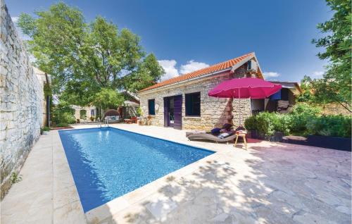 Two Bedroom Holiday Home In Pridraga — 4-Star Luxury Hotel in Pridraga, Croatia