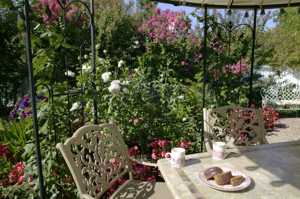 Kelley & Young Wine Garden Inn - photo 44