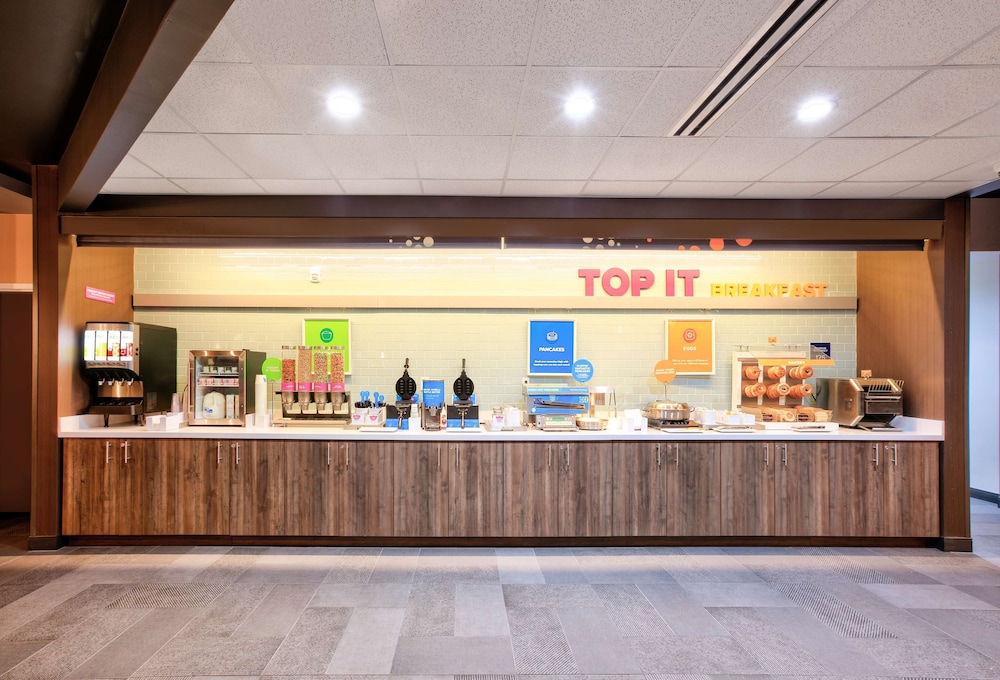 Tru by Hilton San Antonio at the Rim - photo 23