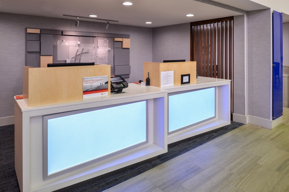 Holiday Inn Express Palm Desert by IHG - photo 51