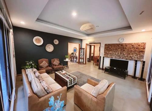 Vimala Hills Villa 3 Bedrooms — 4-Star Luxury Hotel in Bogor, Indonesia
