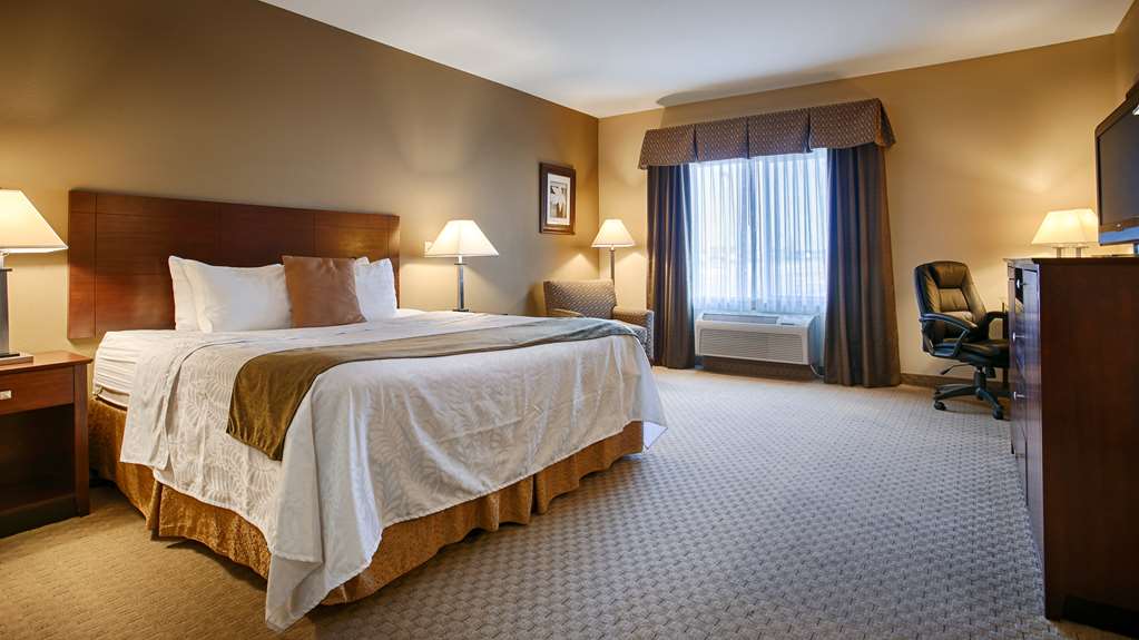 Best Western Plus Montezuma Inn & Suites - photo 6