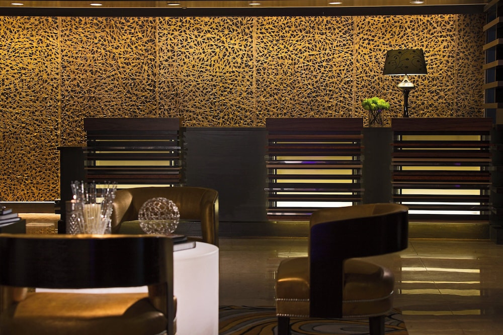 Renaissance Austin Hotel - photo 3