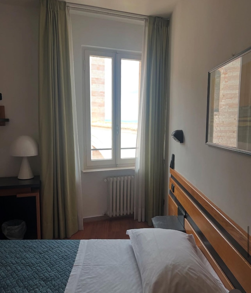 Hotel Roma — Assisi — photo 4