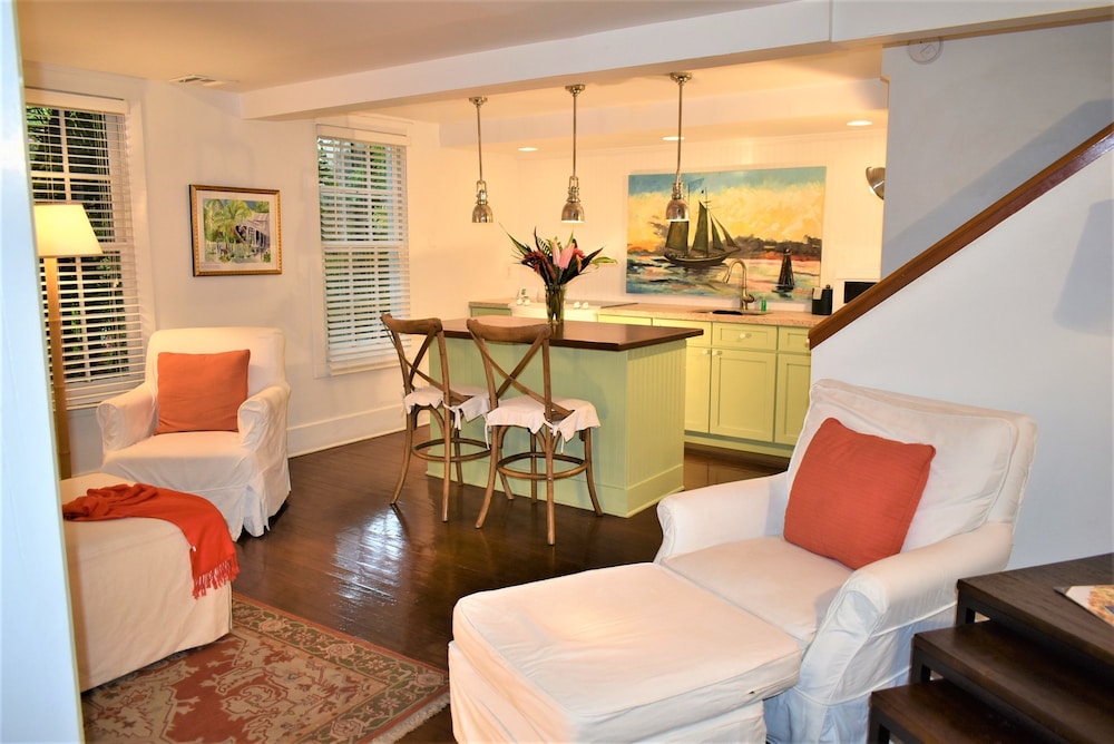 Simonton Court Historic Inn & Cottages - photo 162