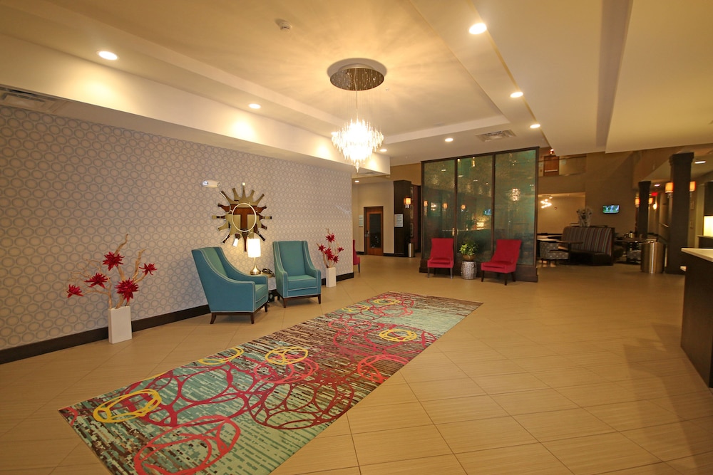 Holiday Inn Express & Suites Charlotte North by IHG - photo 18