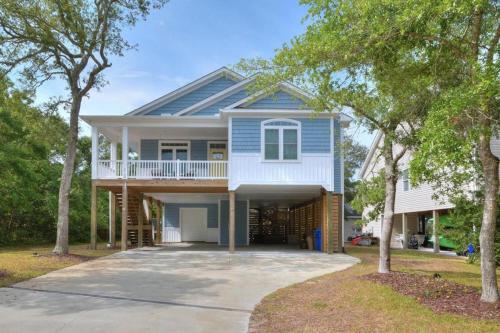 Captain Morgan's Cove - photo 2