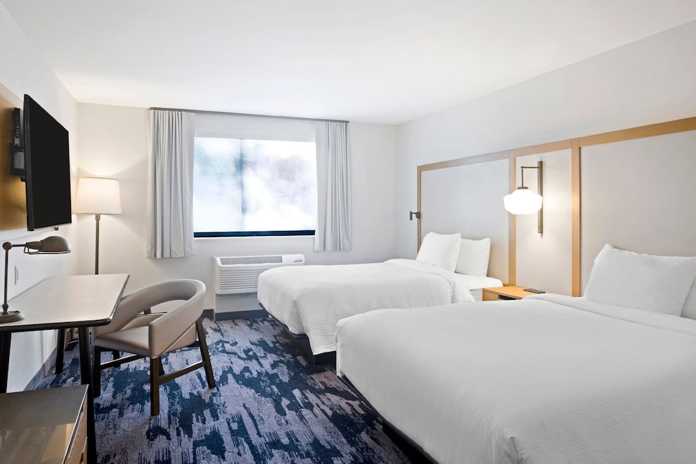 Fairfield Inn & Suites by Marriott San Diego Pacific Beach - photo 16