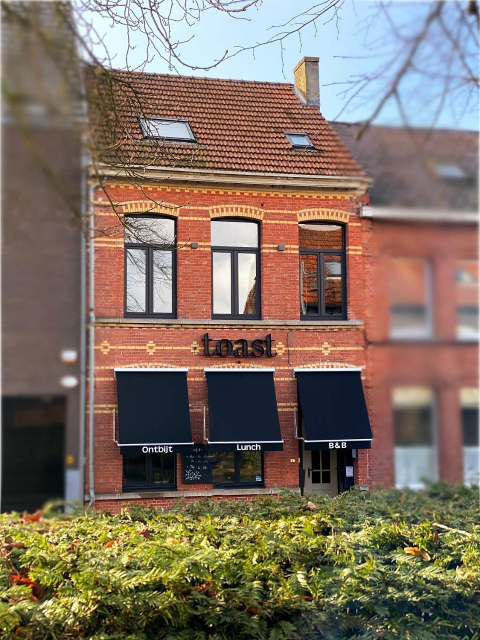B&B Toast Hoogstraten — 4-Star Luxury Hotel in Hoogstraten, Belgium