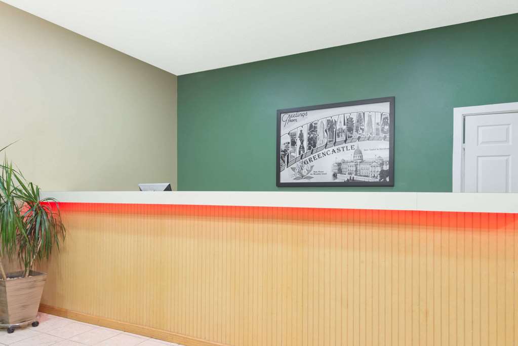 Super 8 by Wyndham Greencastle - photo 3