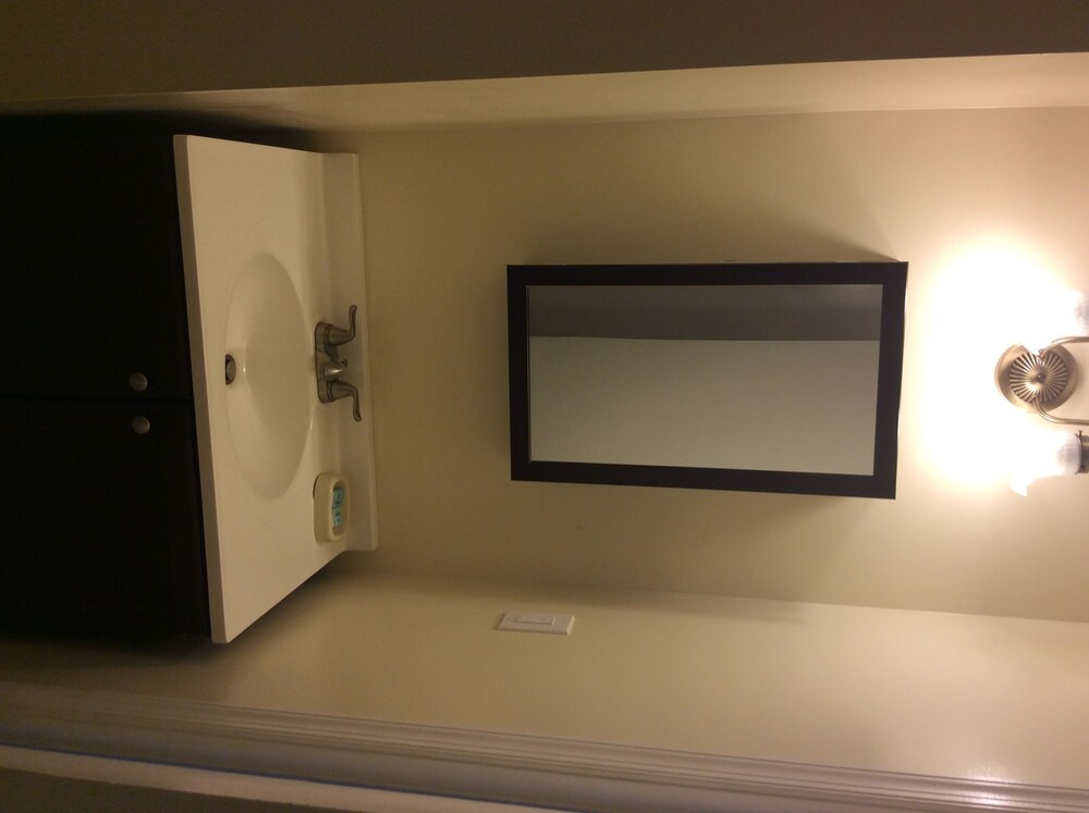Tidewater Motel - photo 25